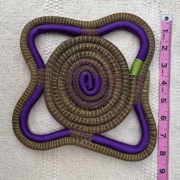 Pine Needle Wrapped Handwoven Honduran Trivet-$ for Women in Honduras 🇭🇳 - Picture 4 of 4